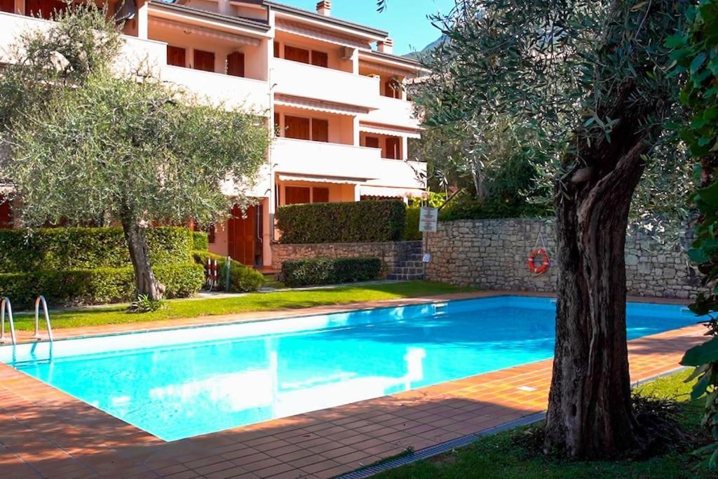 Giuly Beth'S House Apartment Brenzone sul Garda Exterior photo